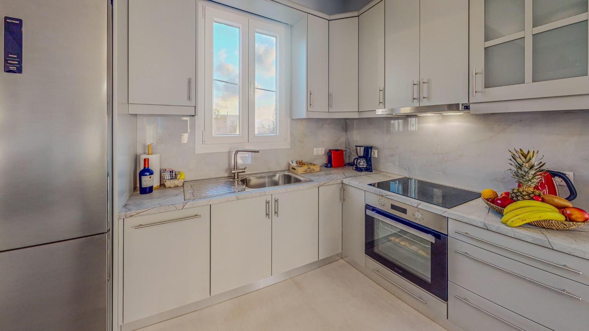 Leonidas Family 1 Apartment